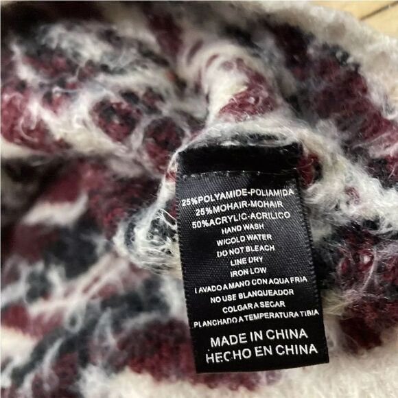 A'GACI MOHAIR Sweater Women M Red Beige Tribal Aztec Geometric Fuzzy Pullover M - Picture 6 of 16